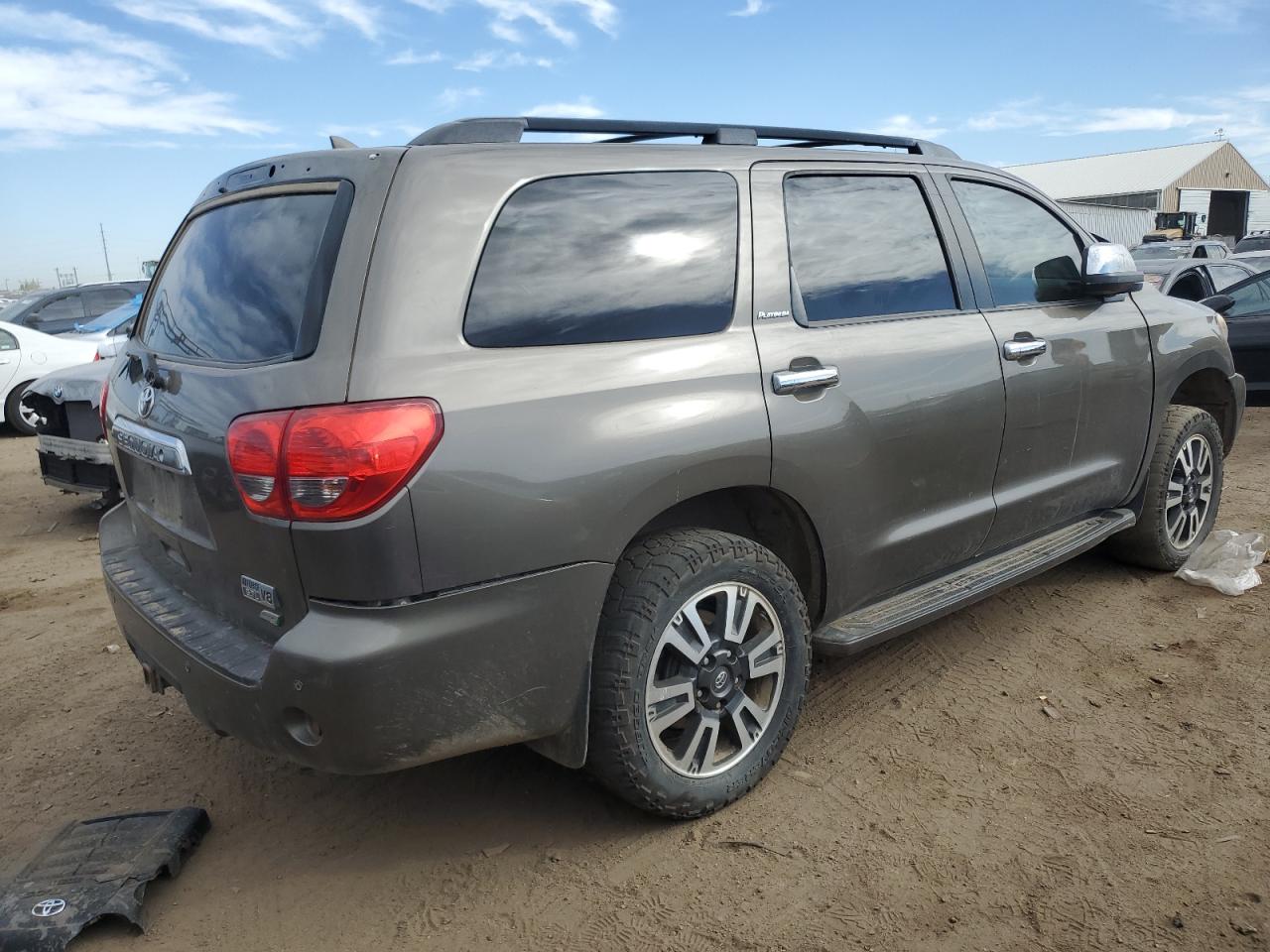 2014 Toyota Sequoia - Image 3