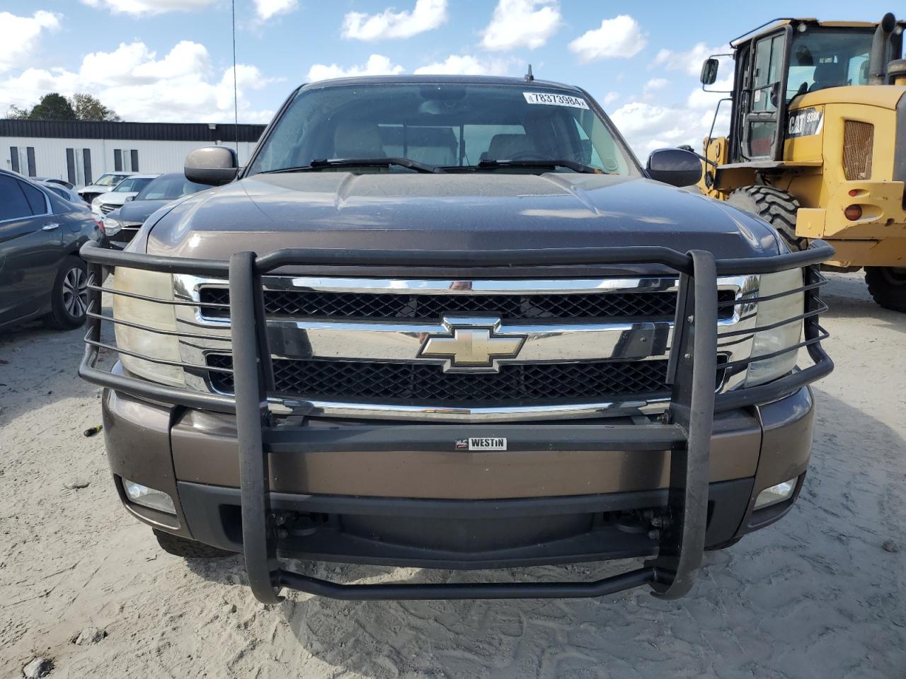 2007 Chevrolet Silverado - Image 5