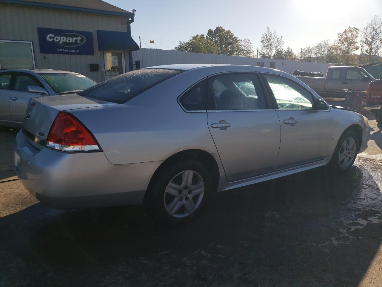 2010 Chevrolet Impala - Image 3