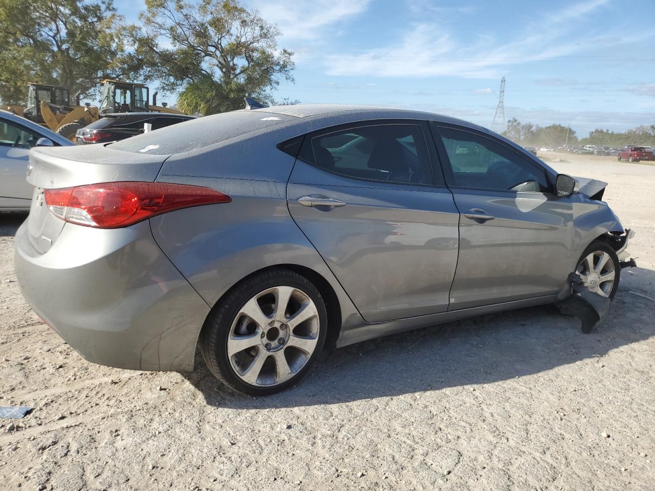 2012 Hyundai Elantra - Image 3