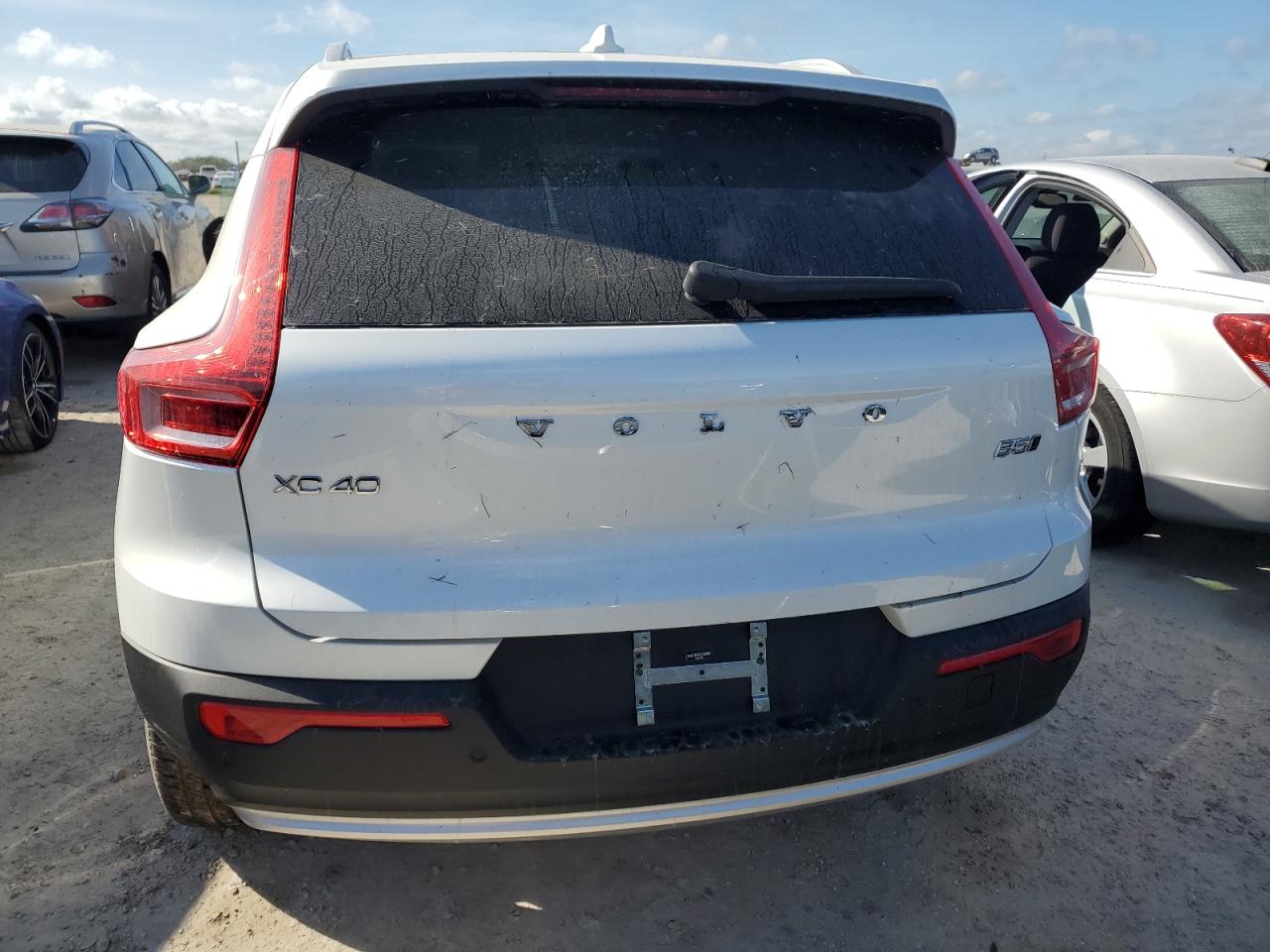 2025 Volvo Xc40 Core VIN: YV4L12UJ3S2450867 Lot: 74191364