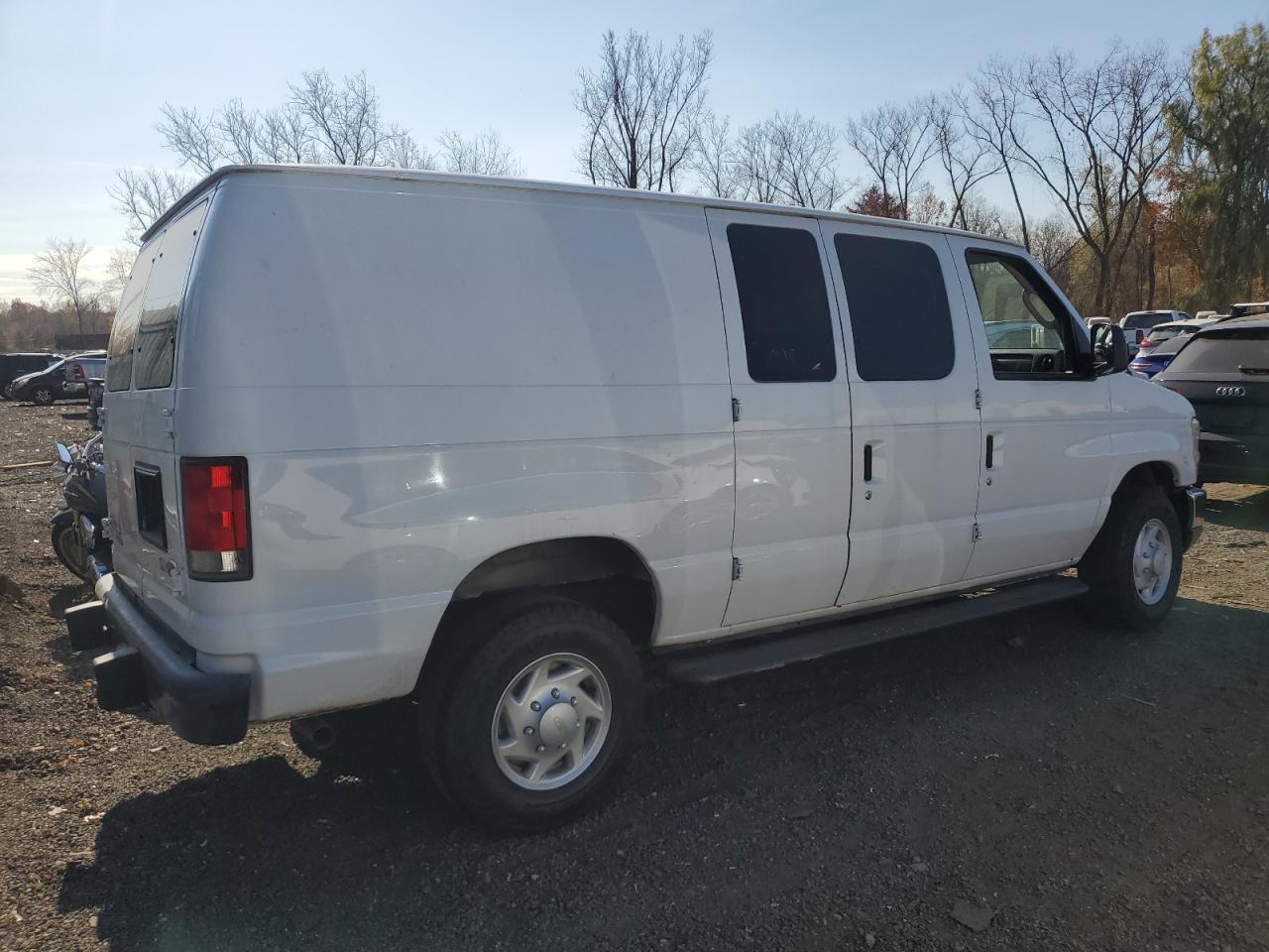 2014 Ford Econoline - Image 3