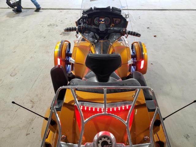 2014 CAN-AM SPYDER ROADSTER RT  