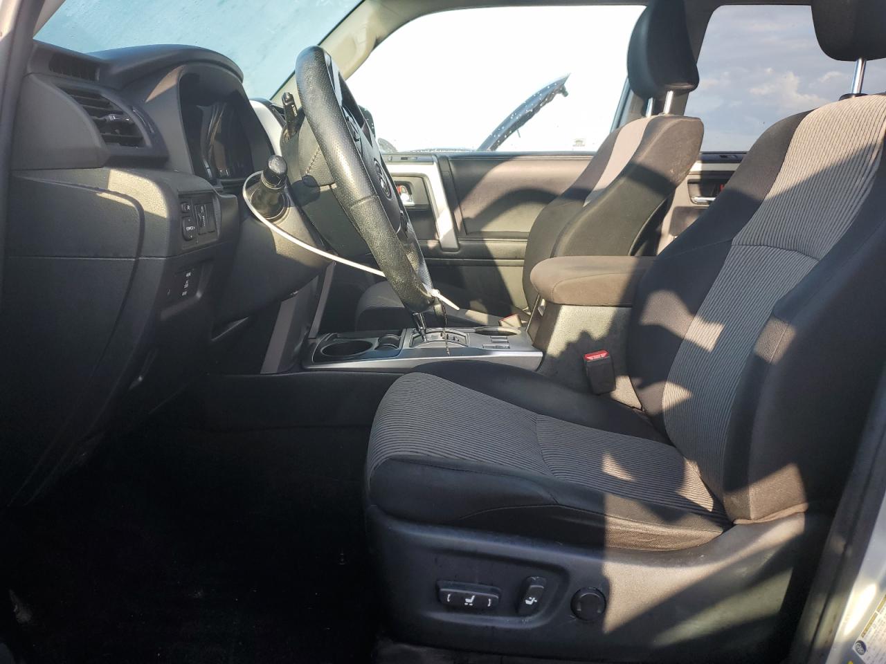 2015 Toyota 4Runner - Image 7