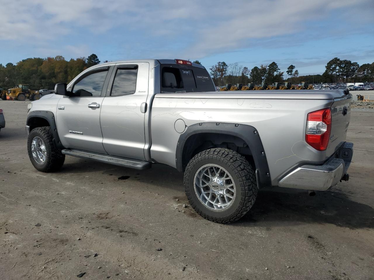 2014 Toyota Tundra - Image 2