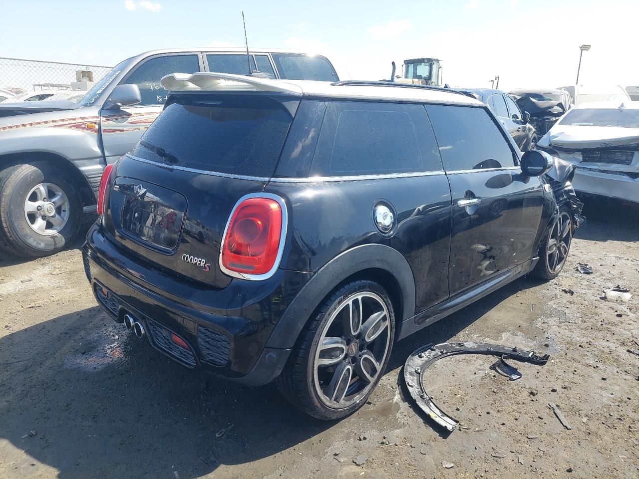 WMWXM7104J2G86351 - 2018 MINI COOPER - #76643924