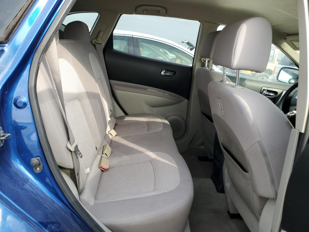 2010 Nissan Rogue - Image 11