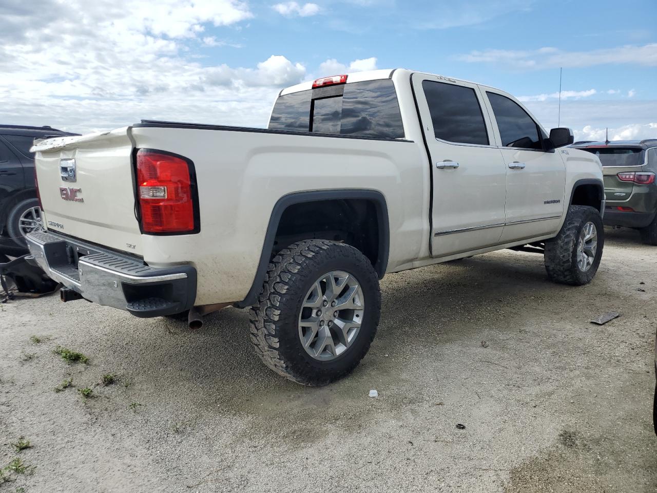 2014 GMC Sierra - Image 3