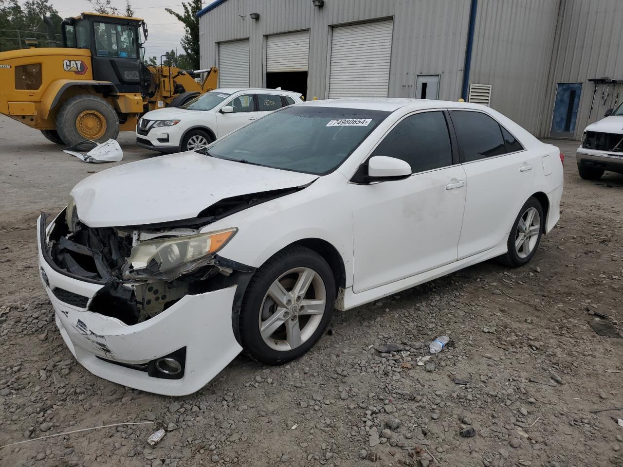 VIN 4T1BF1FK3DU646875 2013 TOYOTA CAMRY no.1