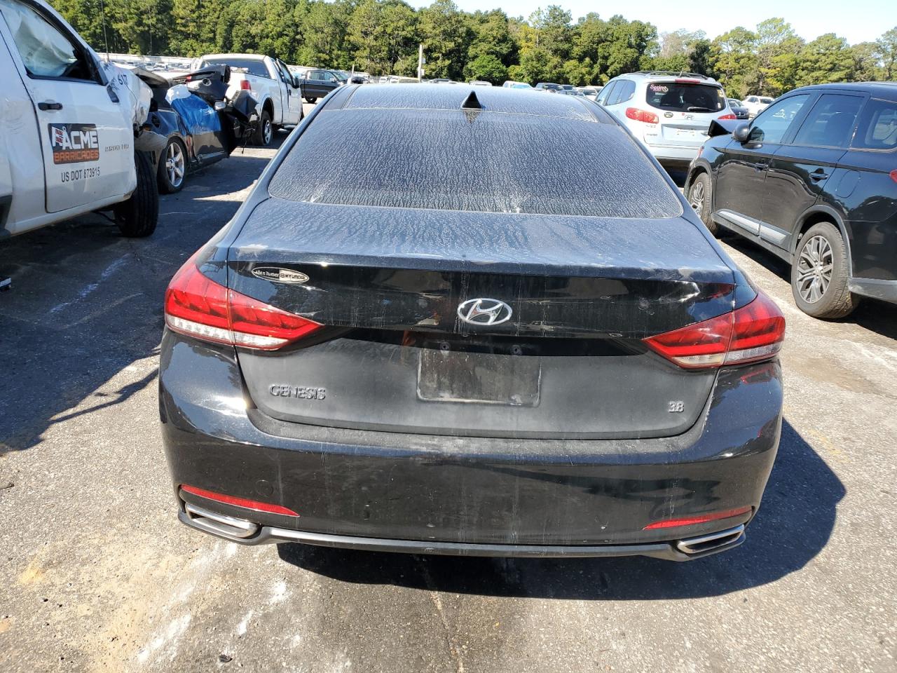 2015 Hyundai Genesis 3.8L VIN: KMHGN4JE7FU019384 Lot: 75303704