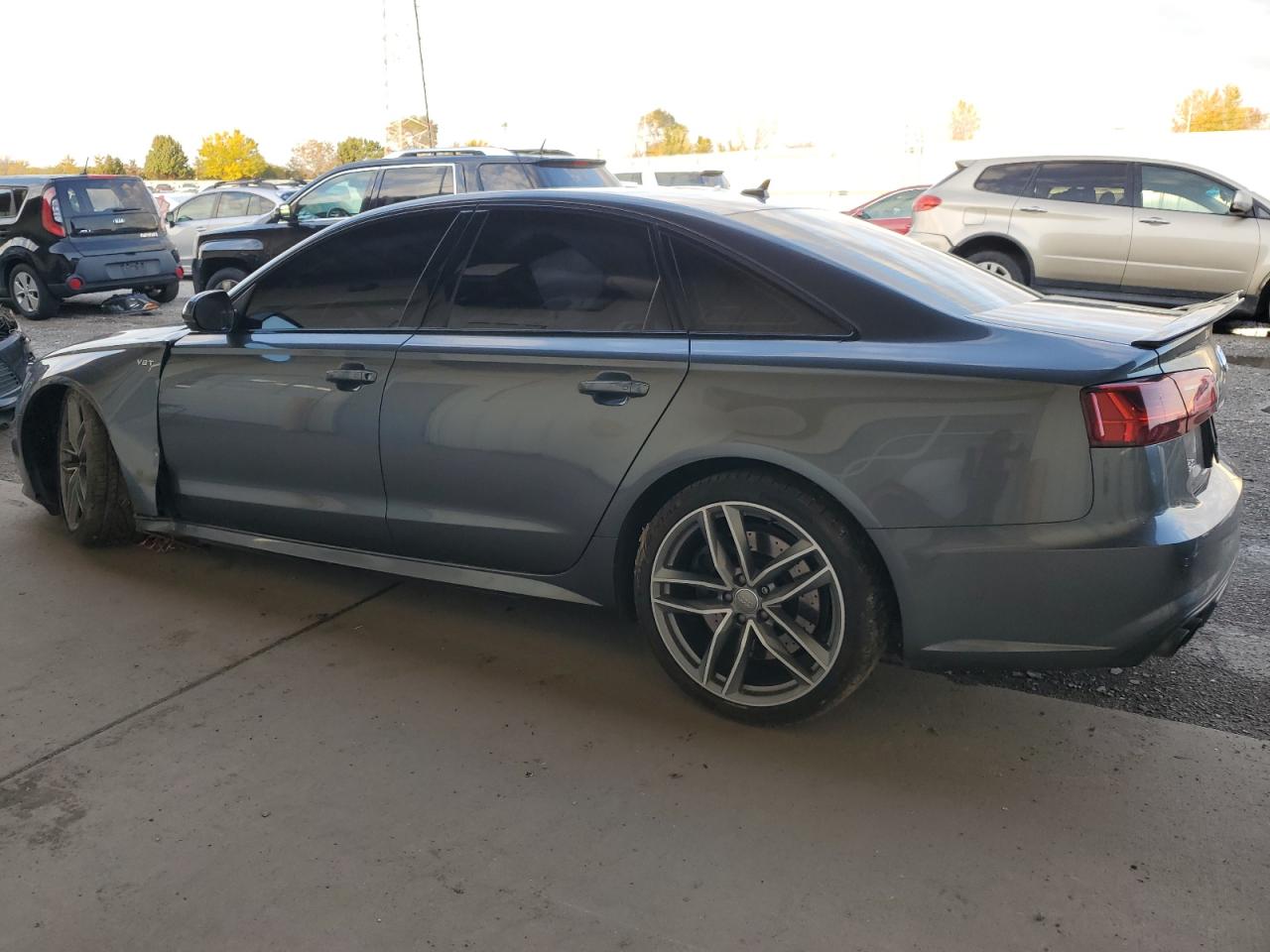 2018 Audi S6 - Image 2