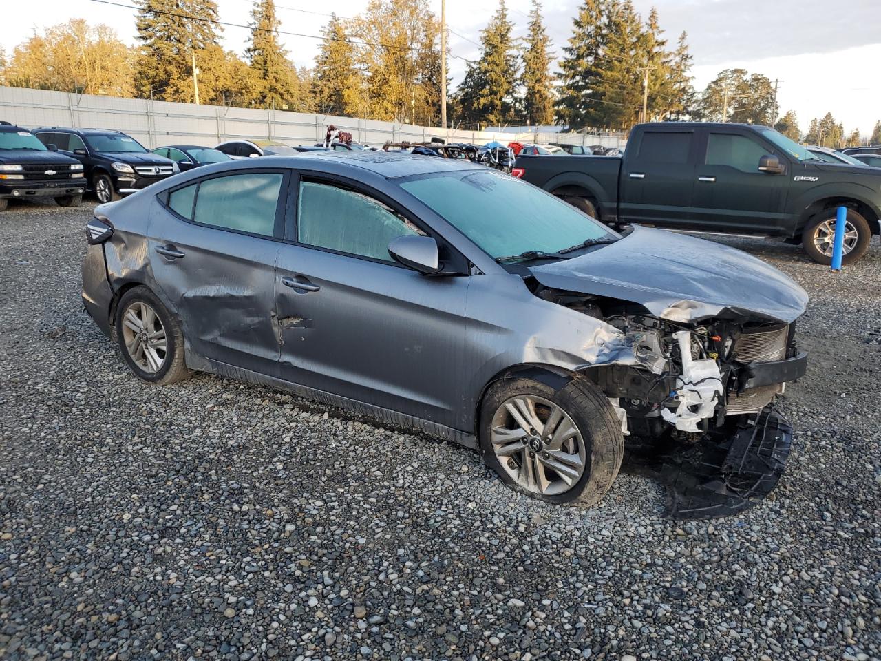 2019 Hyundai Elantra - Image 4