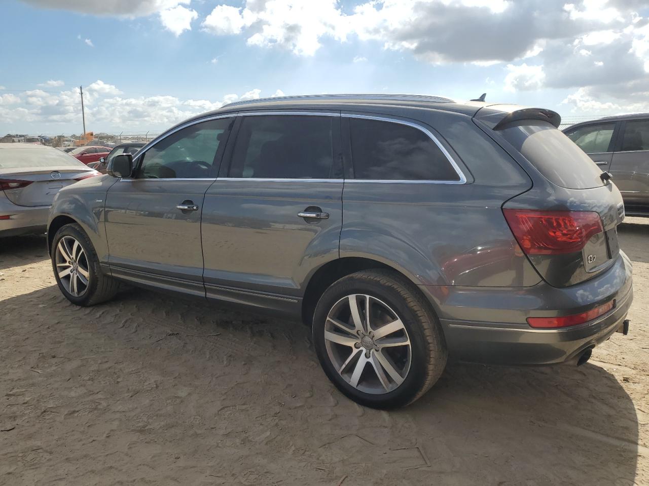 WA1LGAFE6FD015261 2015 AUDI Q7 - Image 2