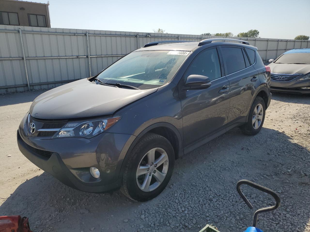 VIN 2T3WFREV3DW067694 2013 TOYOTA RAV4 no.1