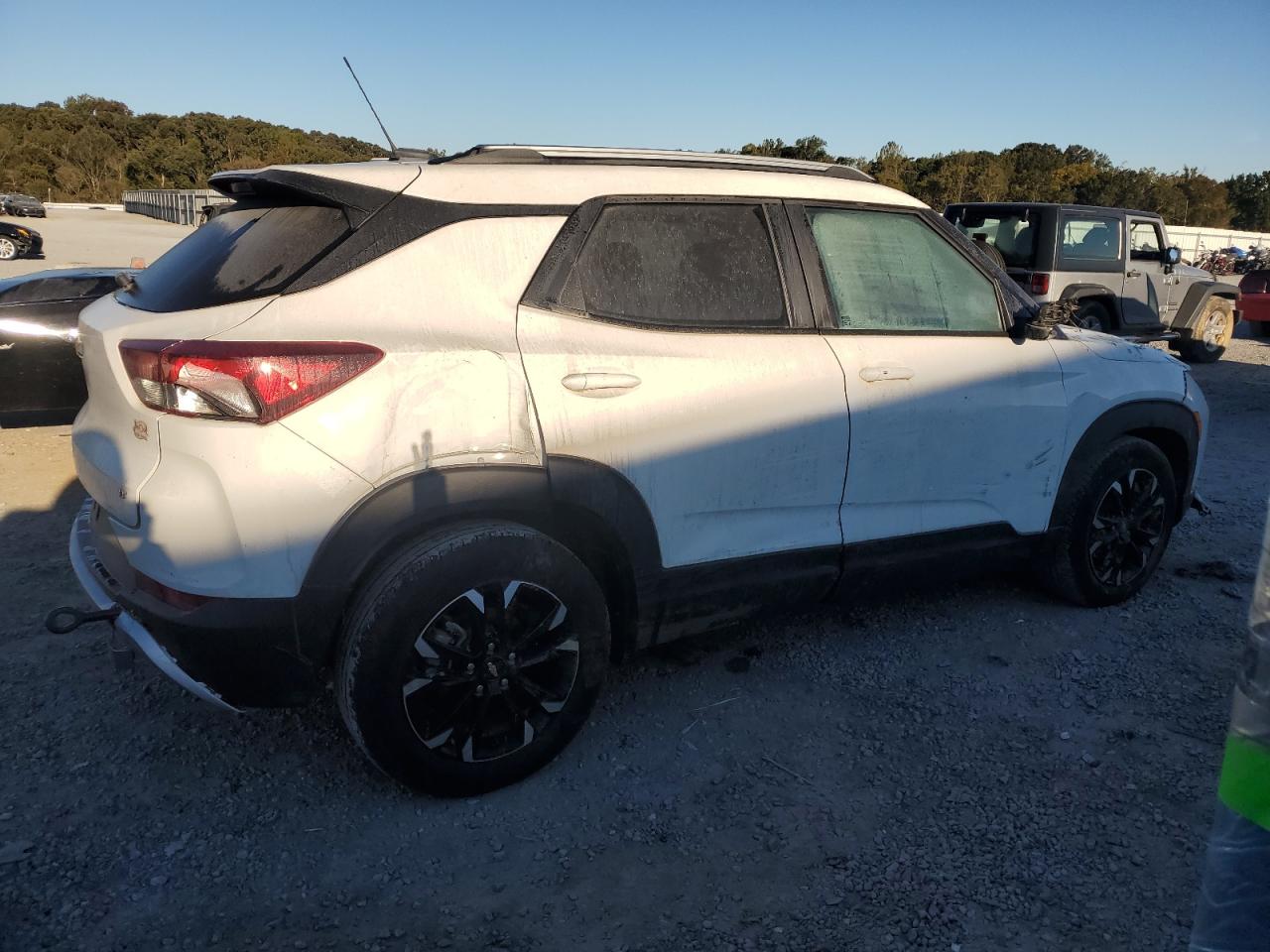 2023 Chevrolet TrailBlazer - Image 3