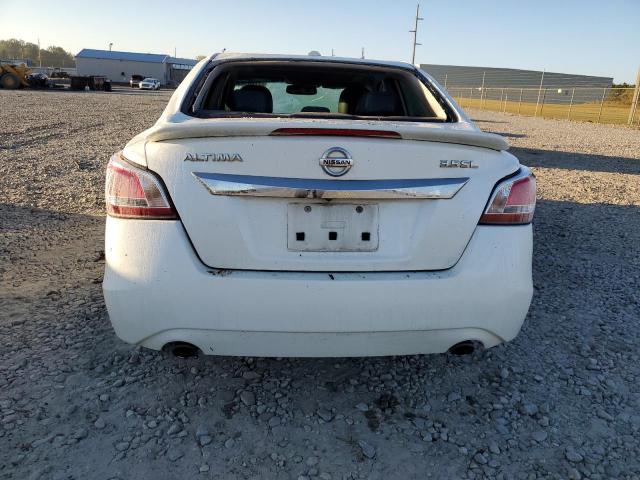  NISSAN ALTIMA 2015 Белый