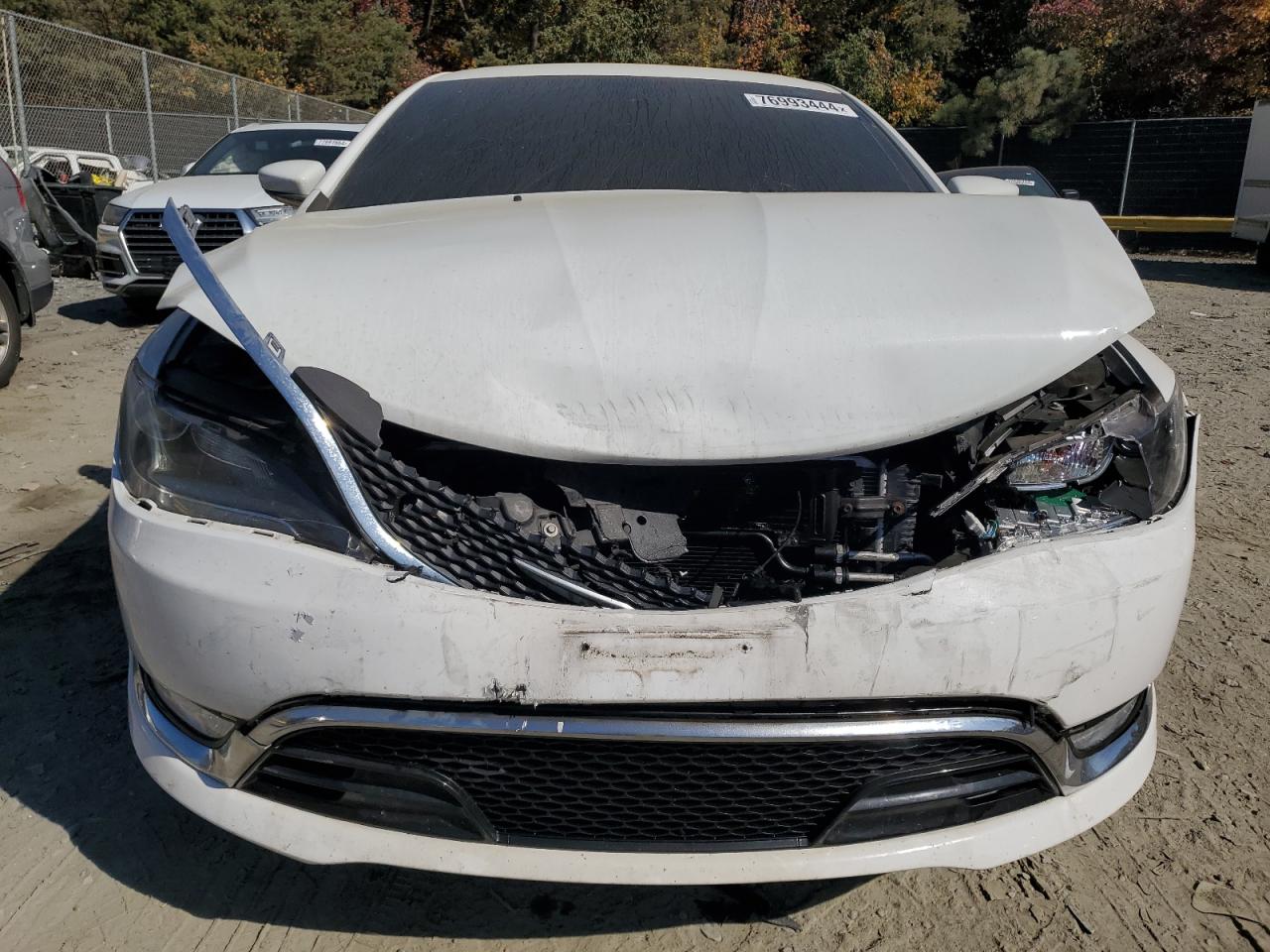 2016 Chrysler 200 - Image 5