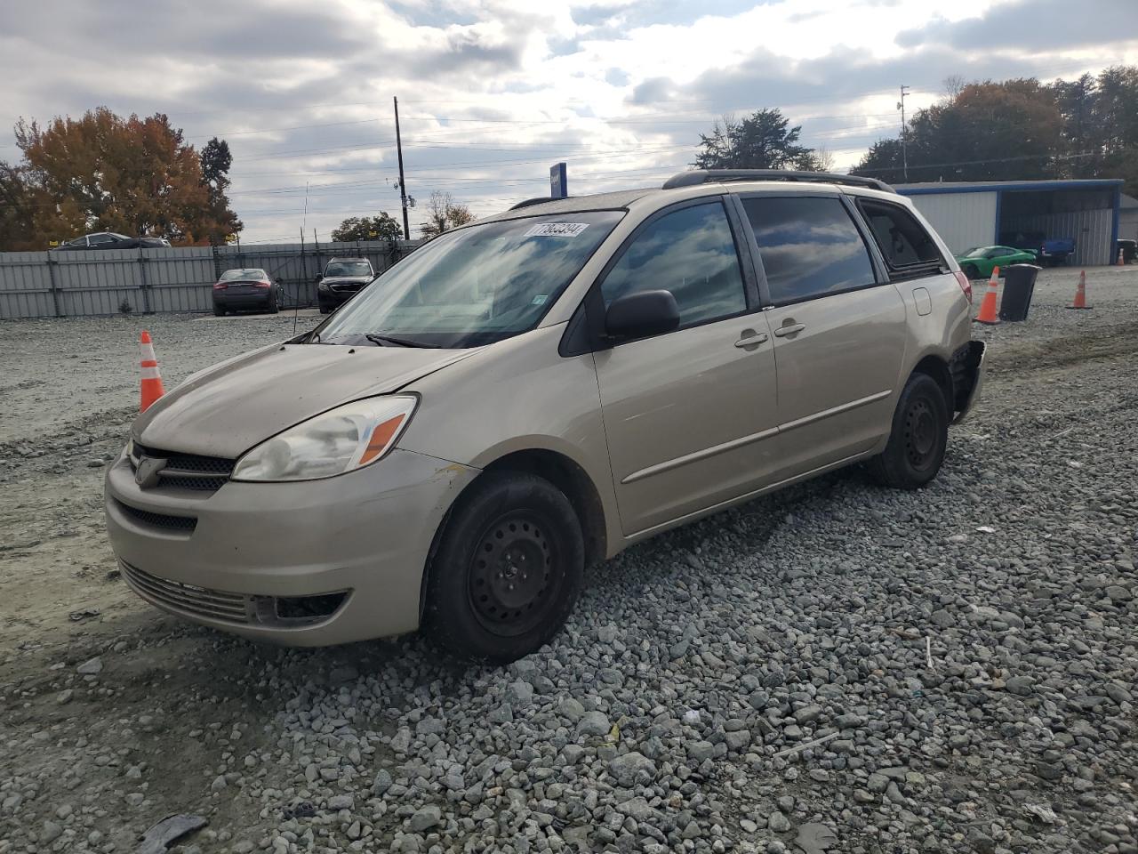 2004 Toyota Sienna - Image 1