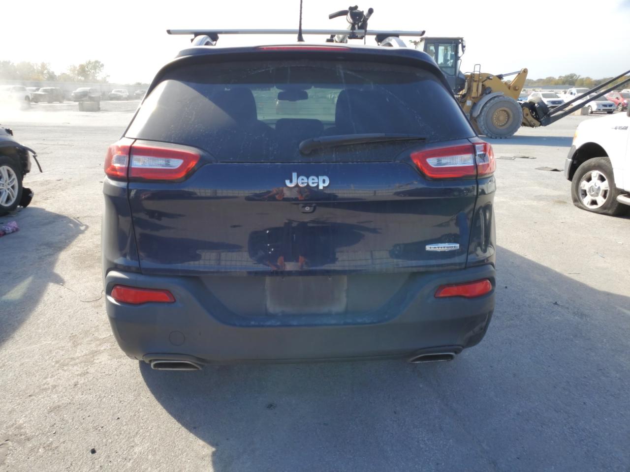 2015 Jeep Cherokee Latitude VIN: 1C4PJLCS0FW643495 Lot: 76792374