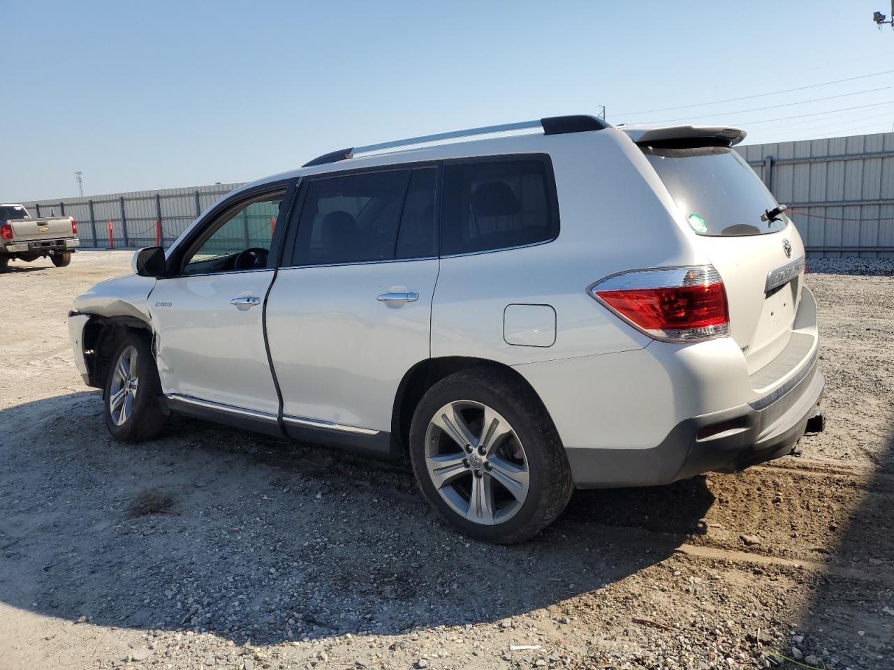 2011 Toyota Highlander - Image 2