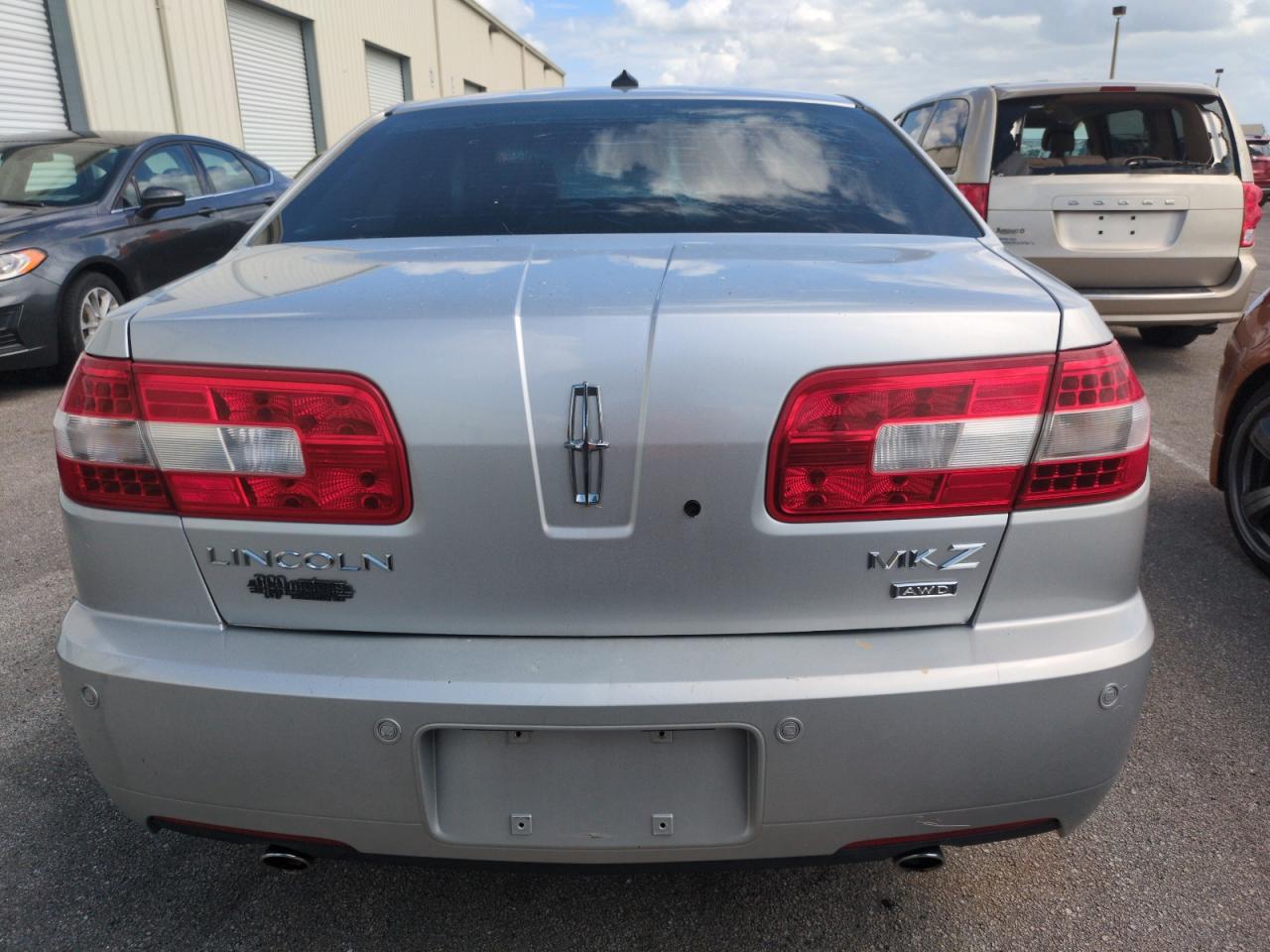 2009 Lincoln Mkz VIN: 3LNHM28T89R617883 Lot: 75035924