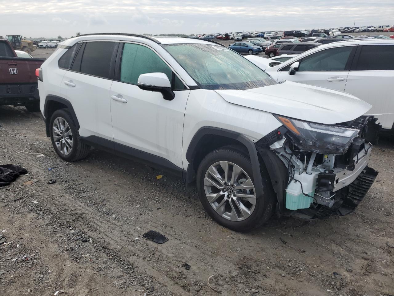 2023 Toyota RAV 4 - Image 4