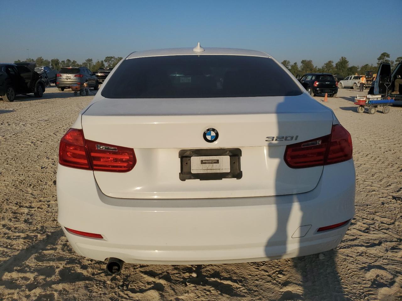 WBA3B1C58EK132470 2014 BMW 320 I