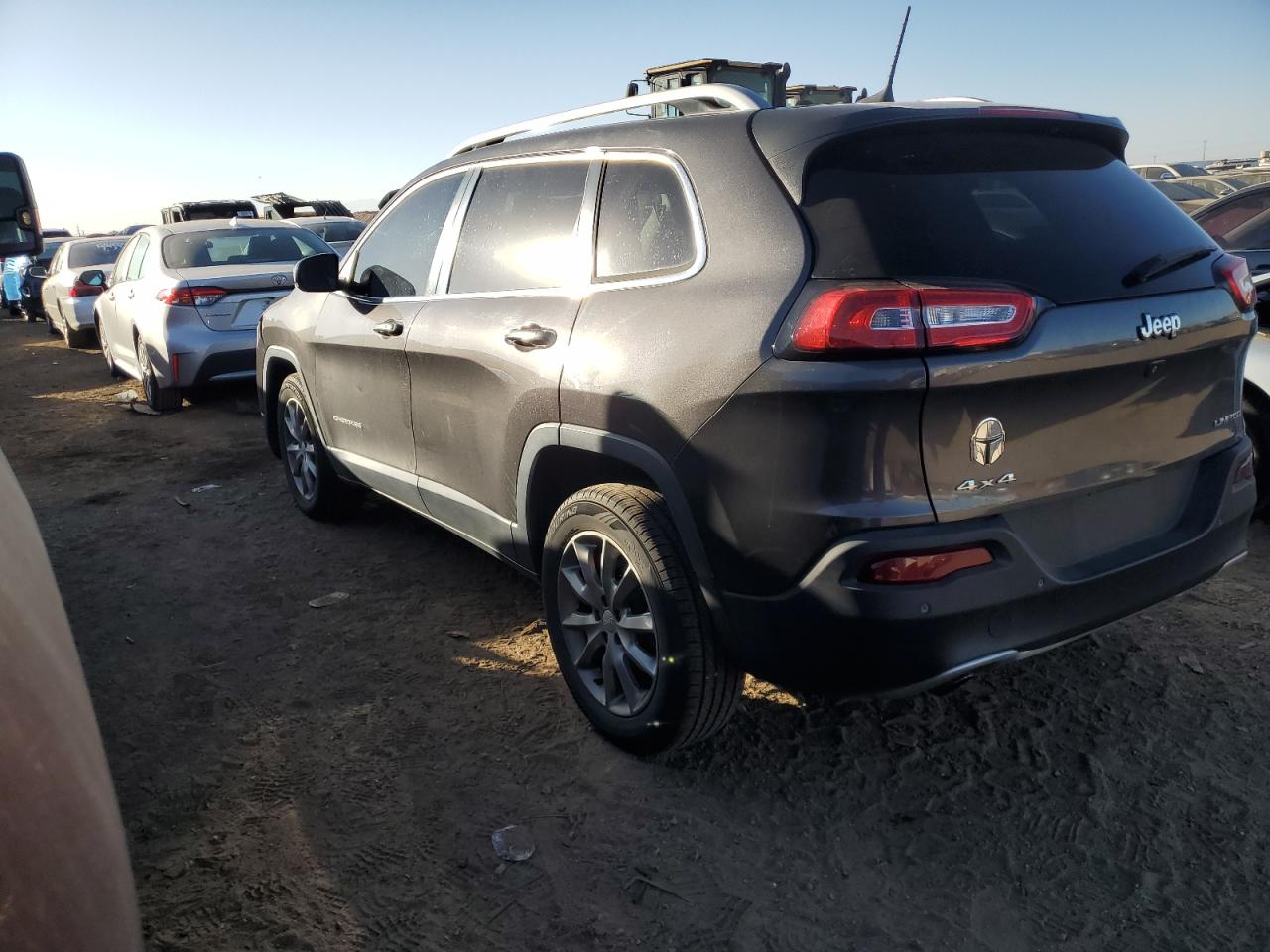 2018 Jeep Grand Cherokee - Image 2