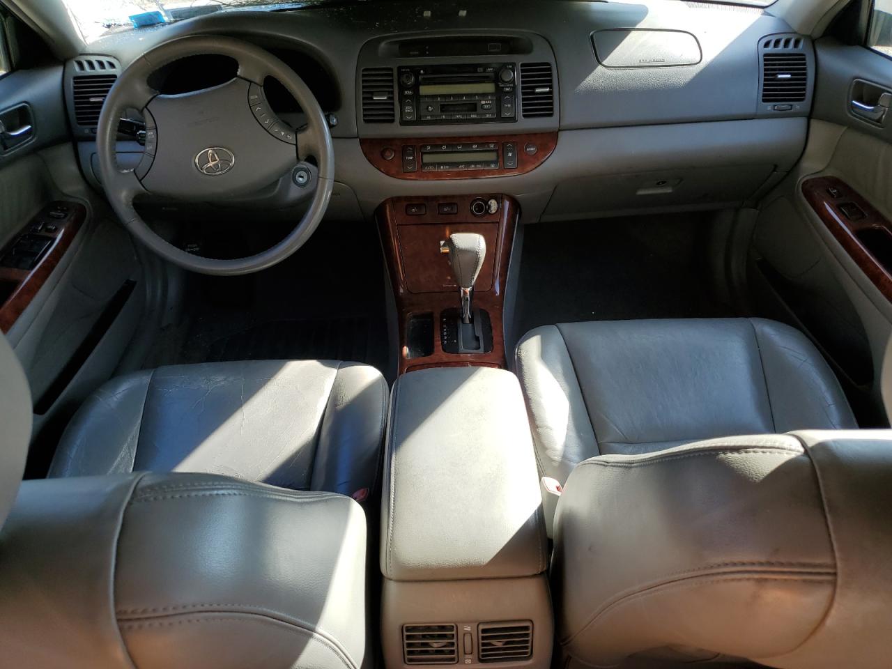 2005 Toyota Camry Le VIN: 4T1BF30K15U088966 Lot: 77216054