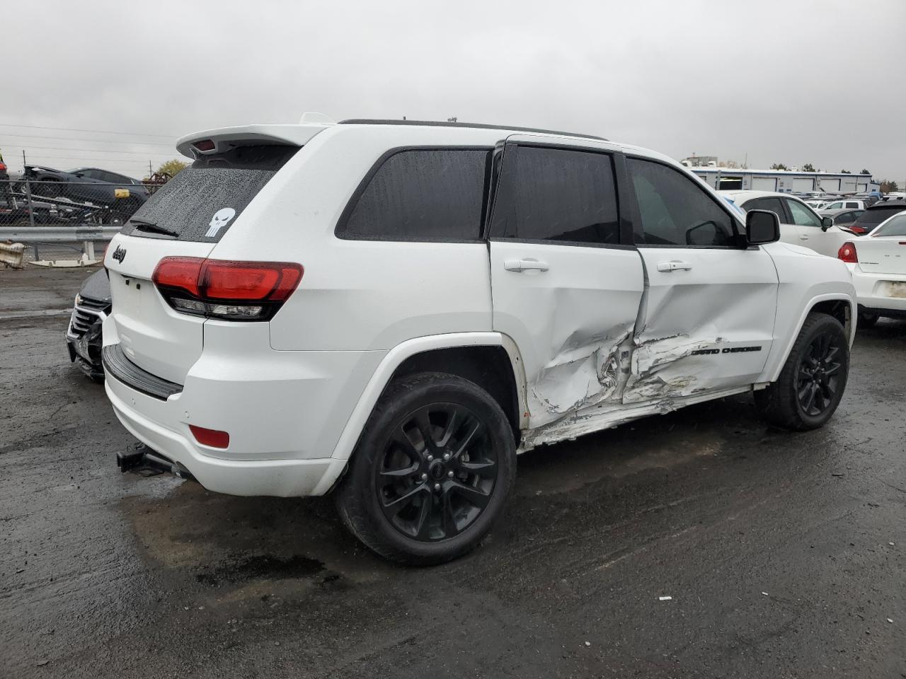2017 Jeep Grand Cherokee - Image 3
