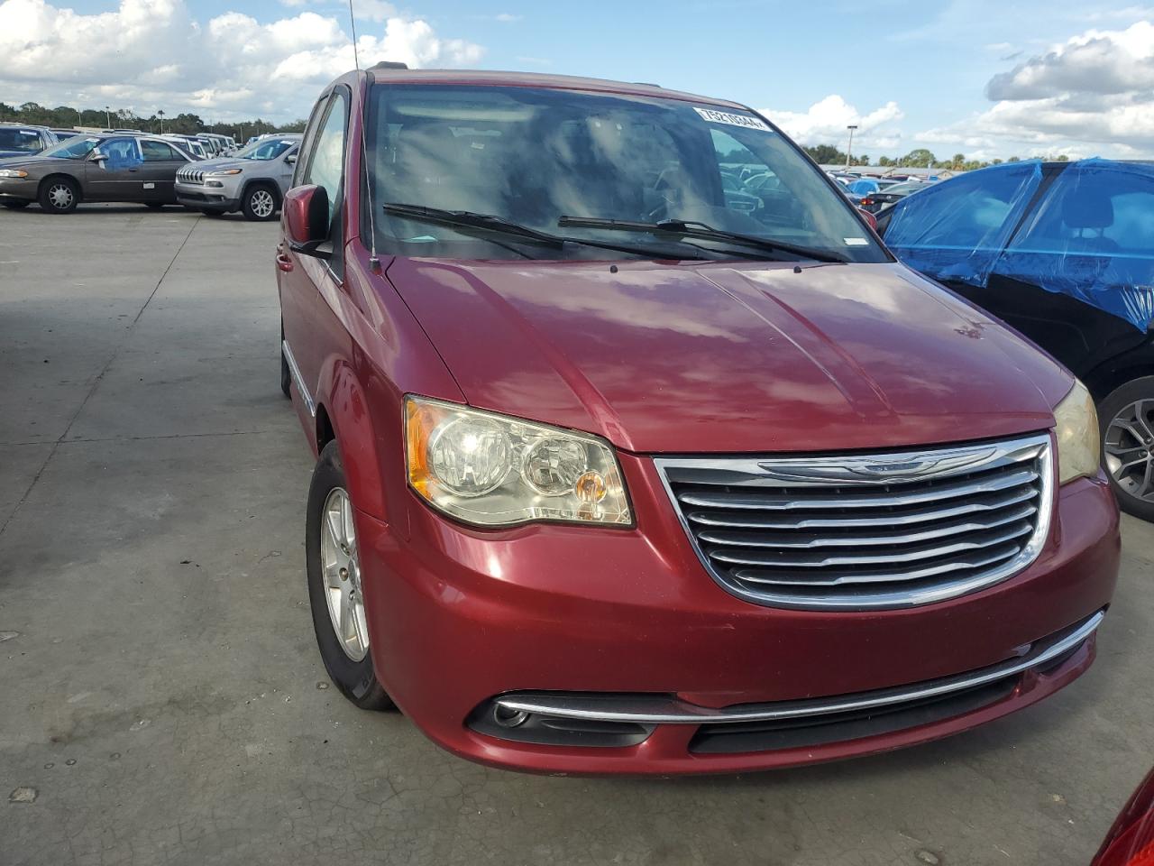 2012 Chrysler Town & Country - Image 5