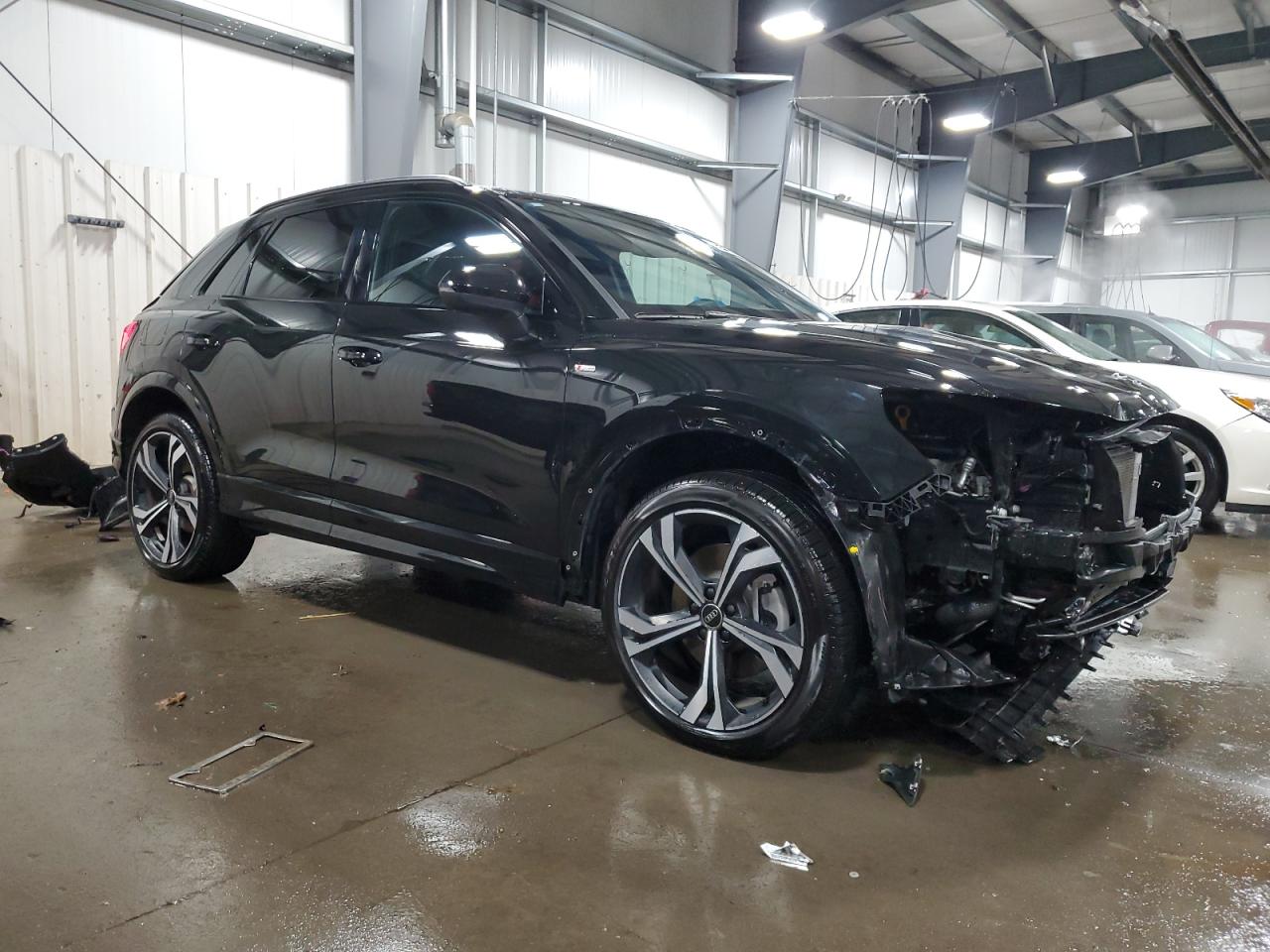 2023 Audi Q3 - Image 4