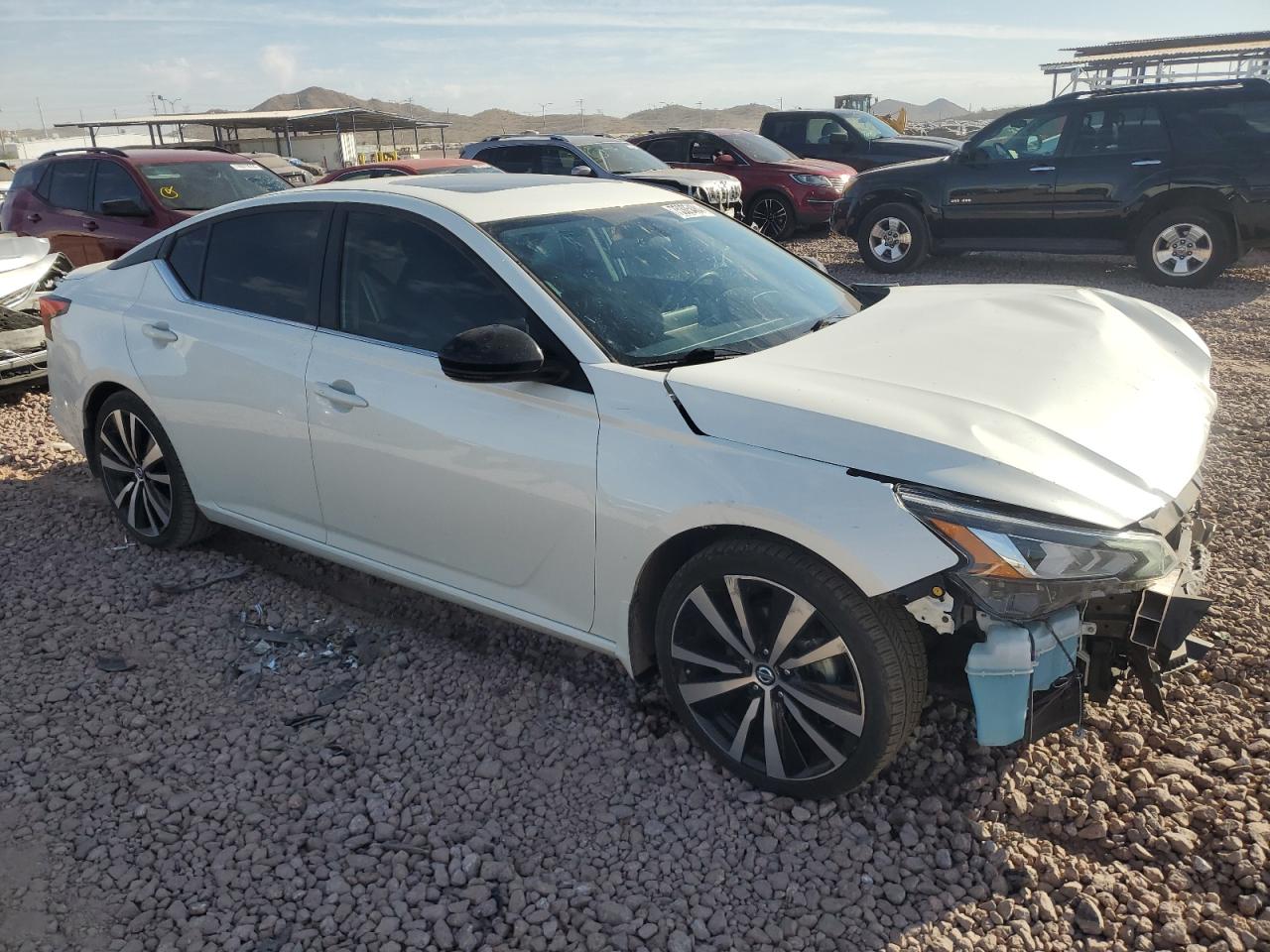 2019 Nissan Altima - Image 4