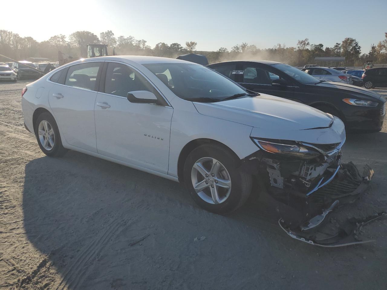 2023 Chevrolet Malibu - Image 4