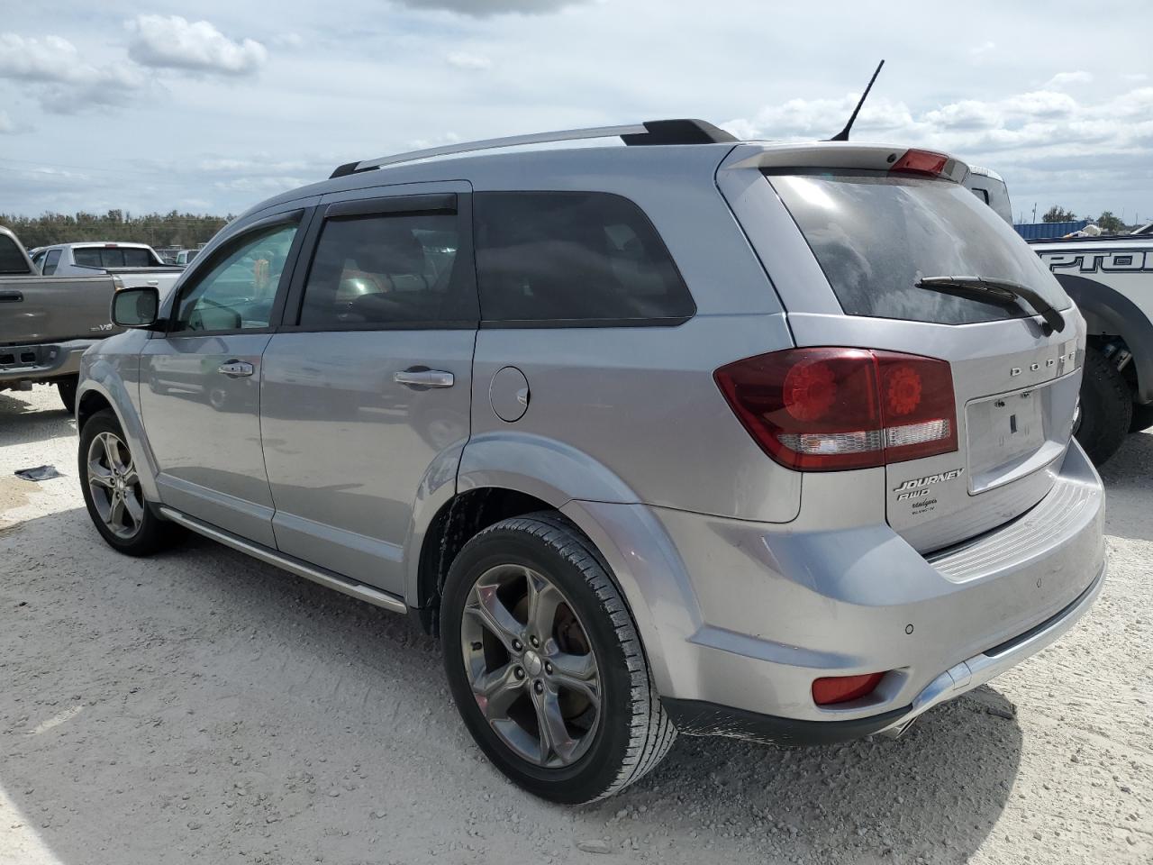 2017 Dodge Journey - Image 2