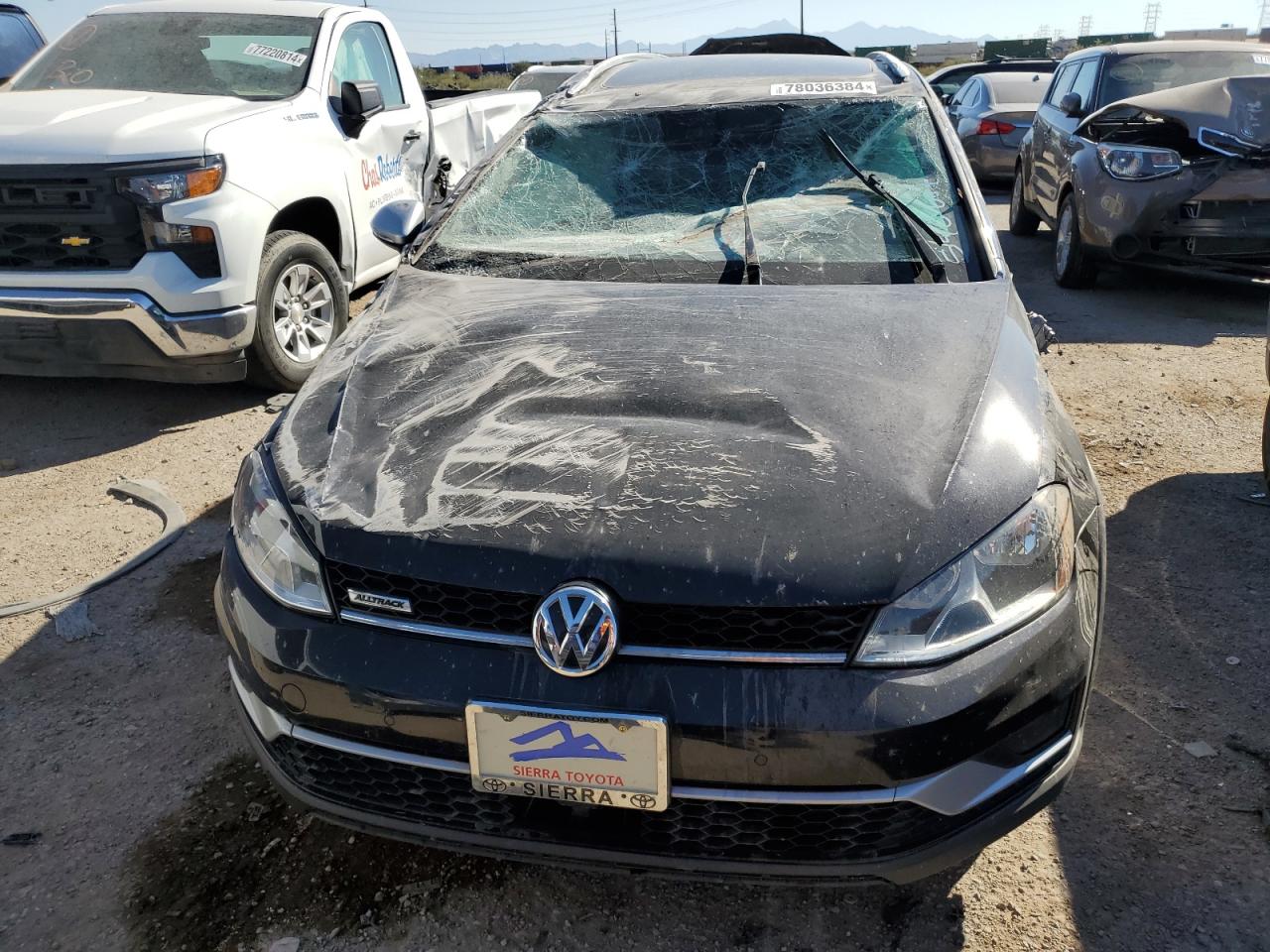 2017 Volkswagen Golf - Image 5