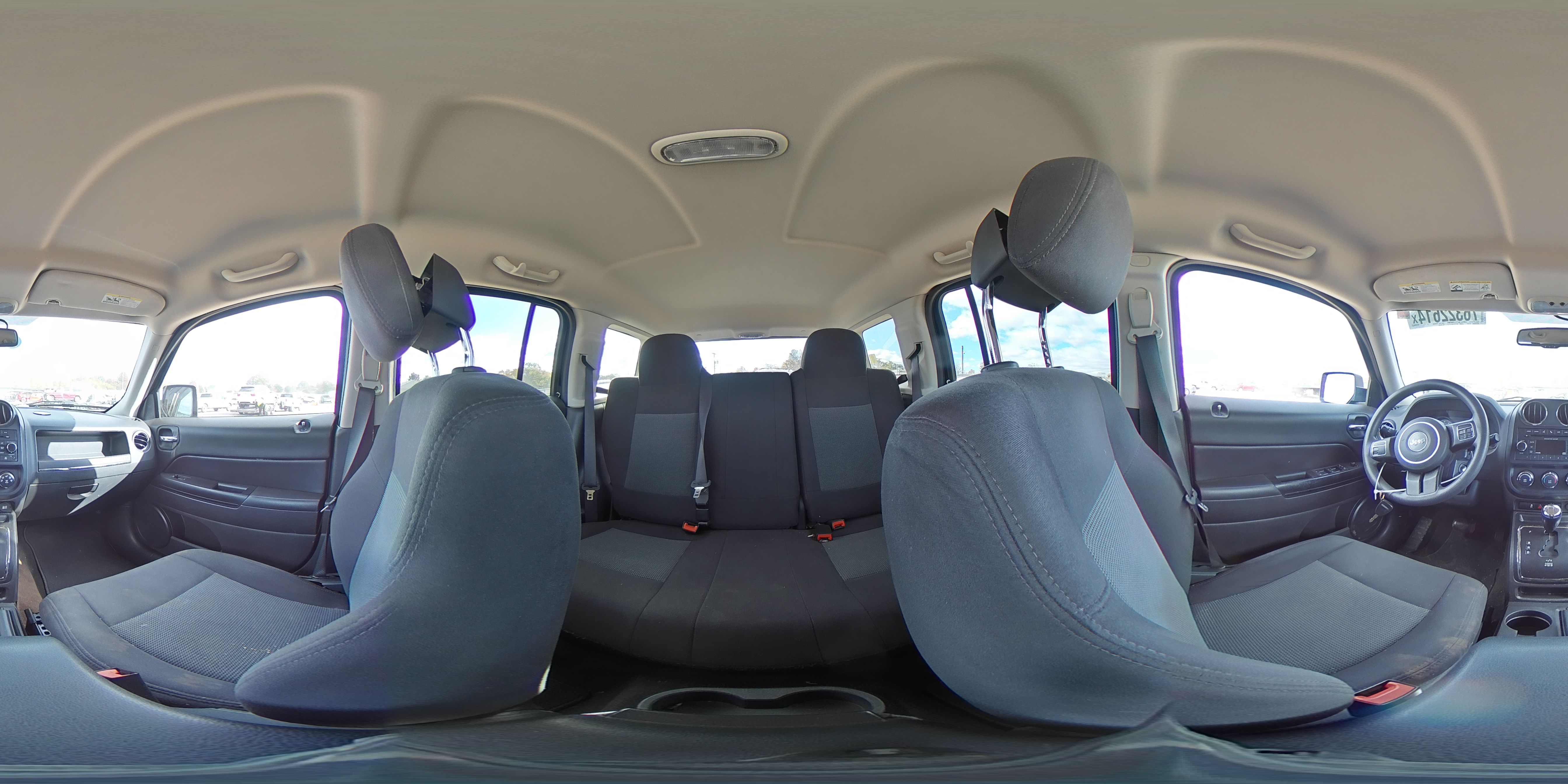 2017 Jeep Liberty (Patriot) - Image 13