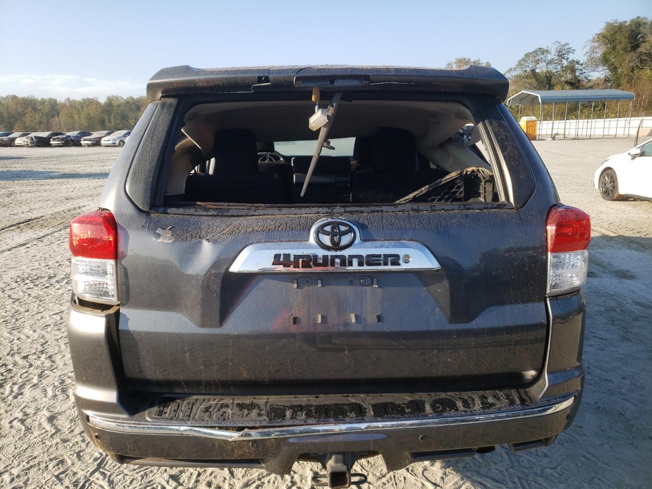 JTEZU5JR9B5020576 2011 Toyota 4Runner Sr5