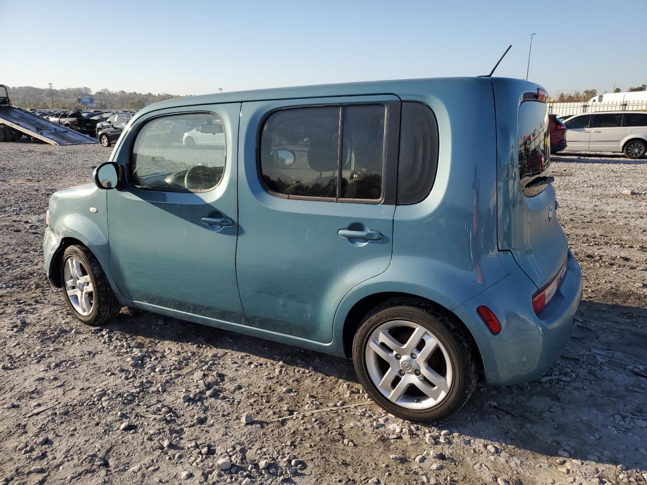 2009 Nissan Cube - Image 2