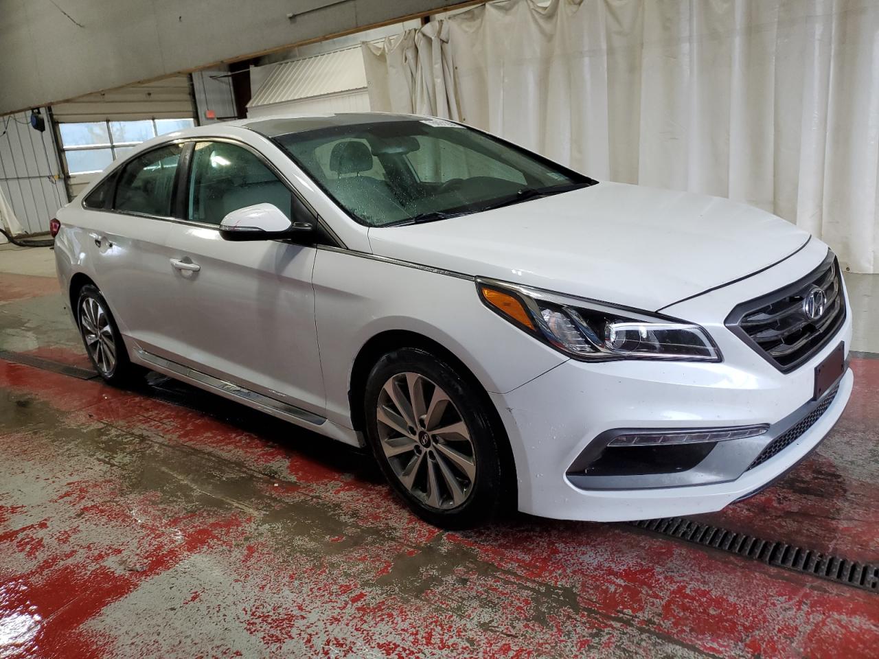 2017 Hyundai Sonata - Image 4