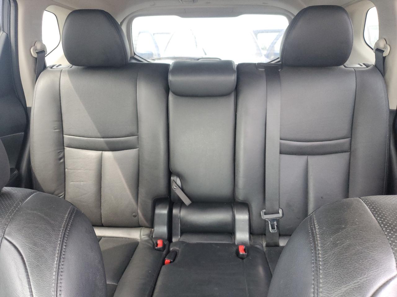 2015 Nissan Rogue - Image 10