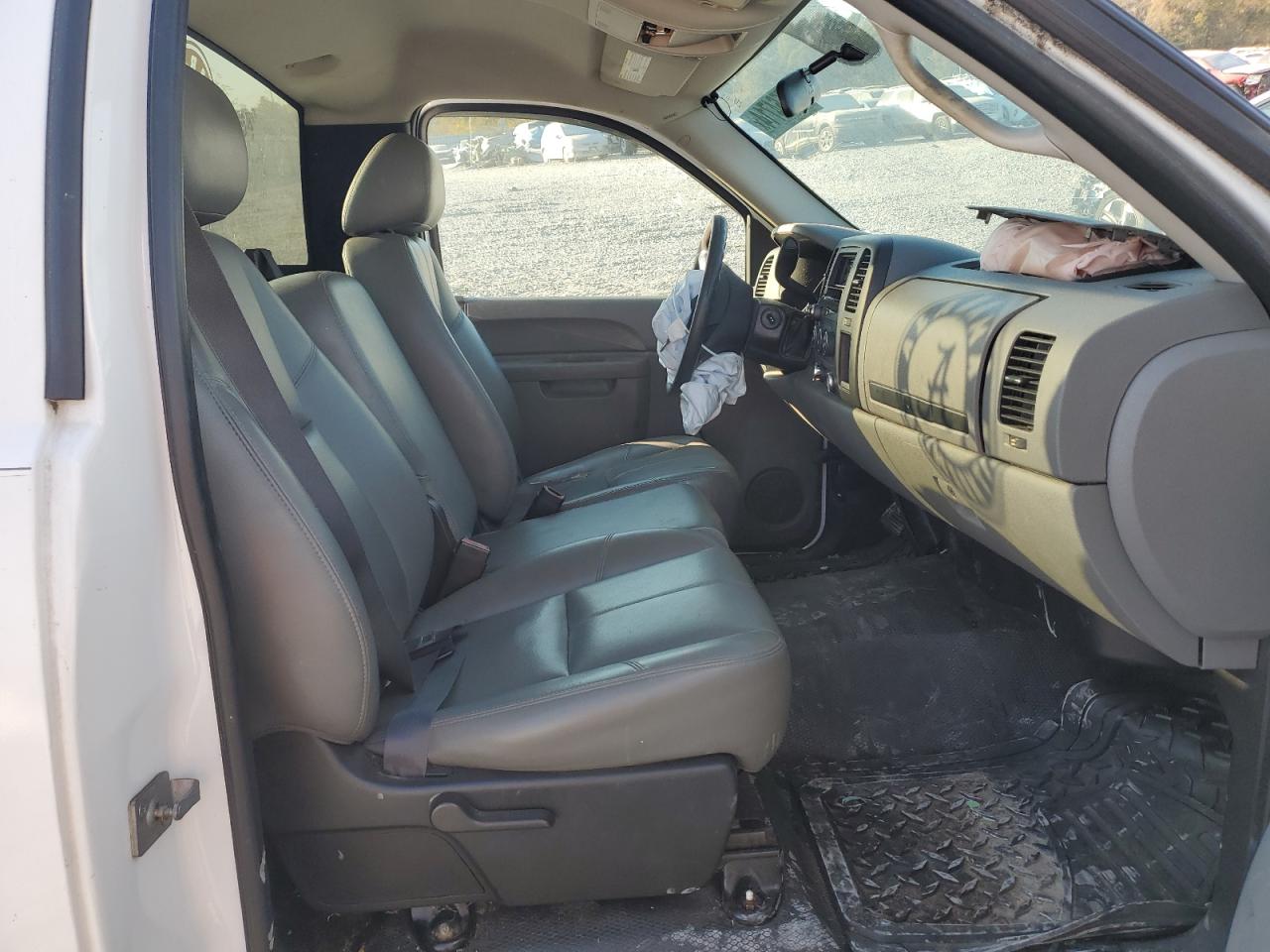 2011 GMC Sierra - Image 7