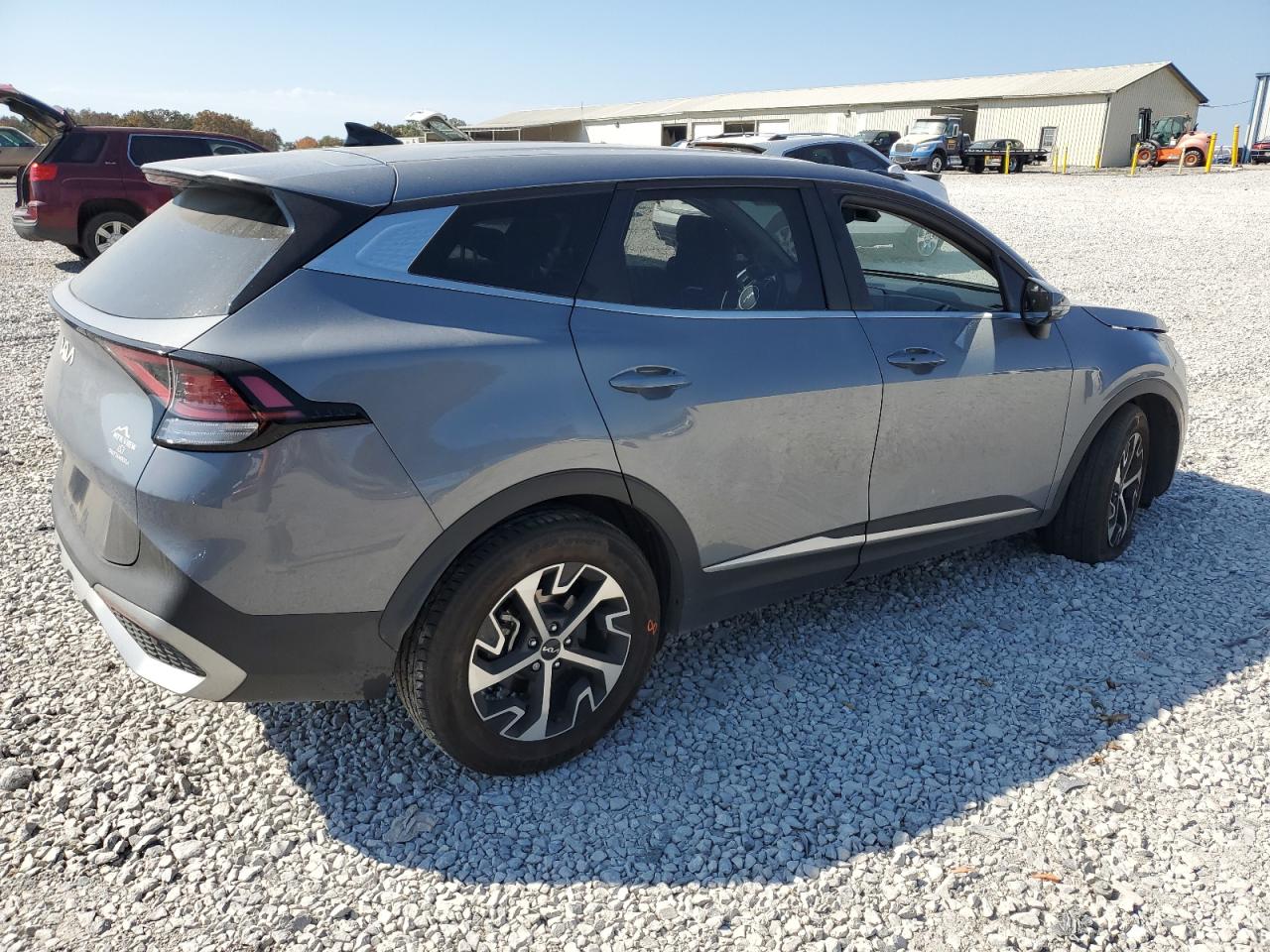 2023 Kia Sportage - Image 3