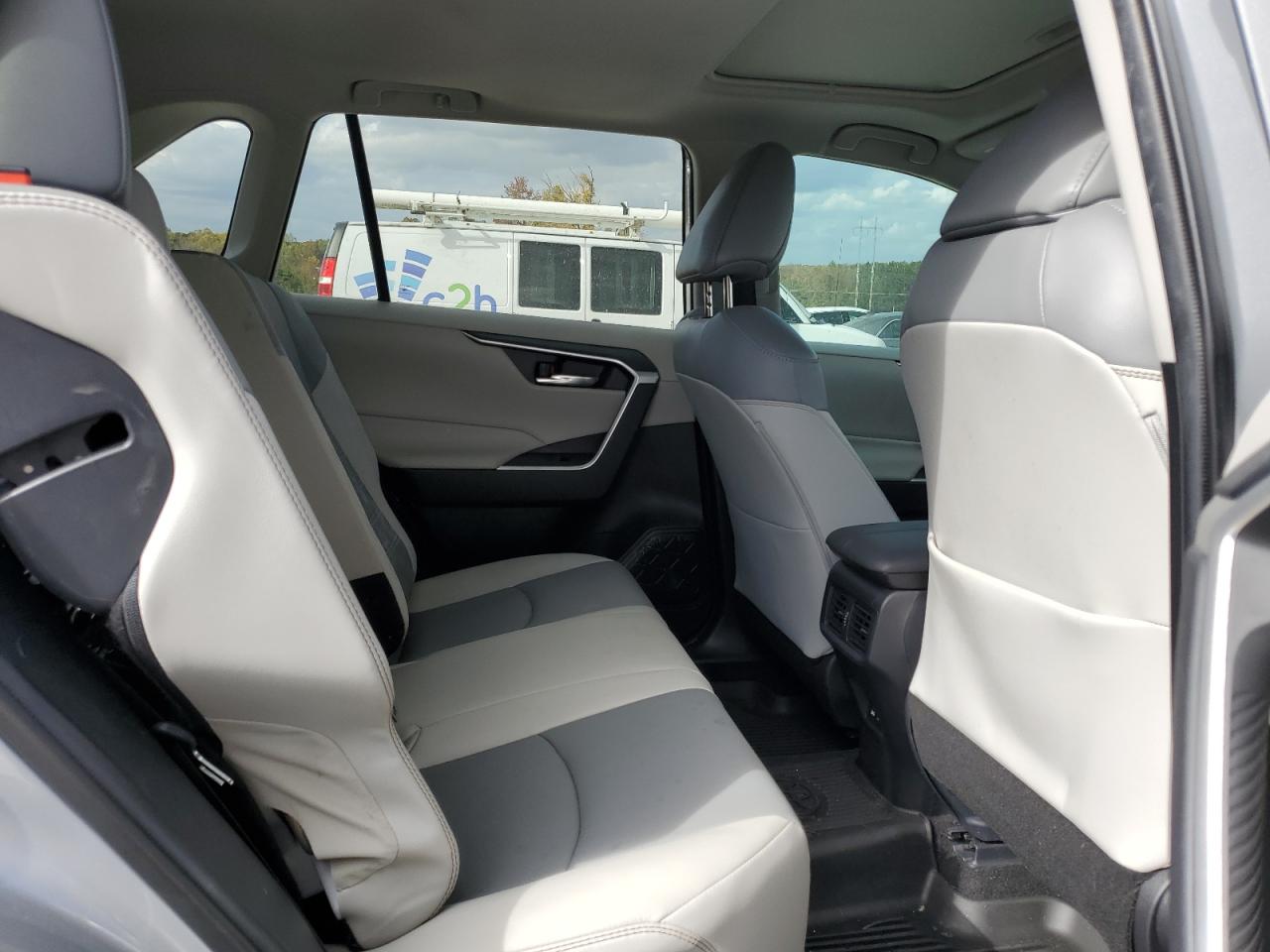 2021 Toyota RAV 4 - Image 11