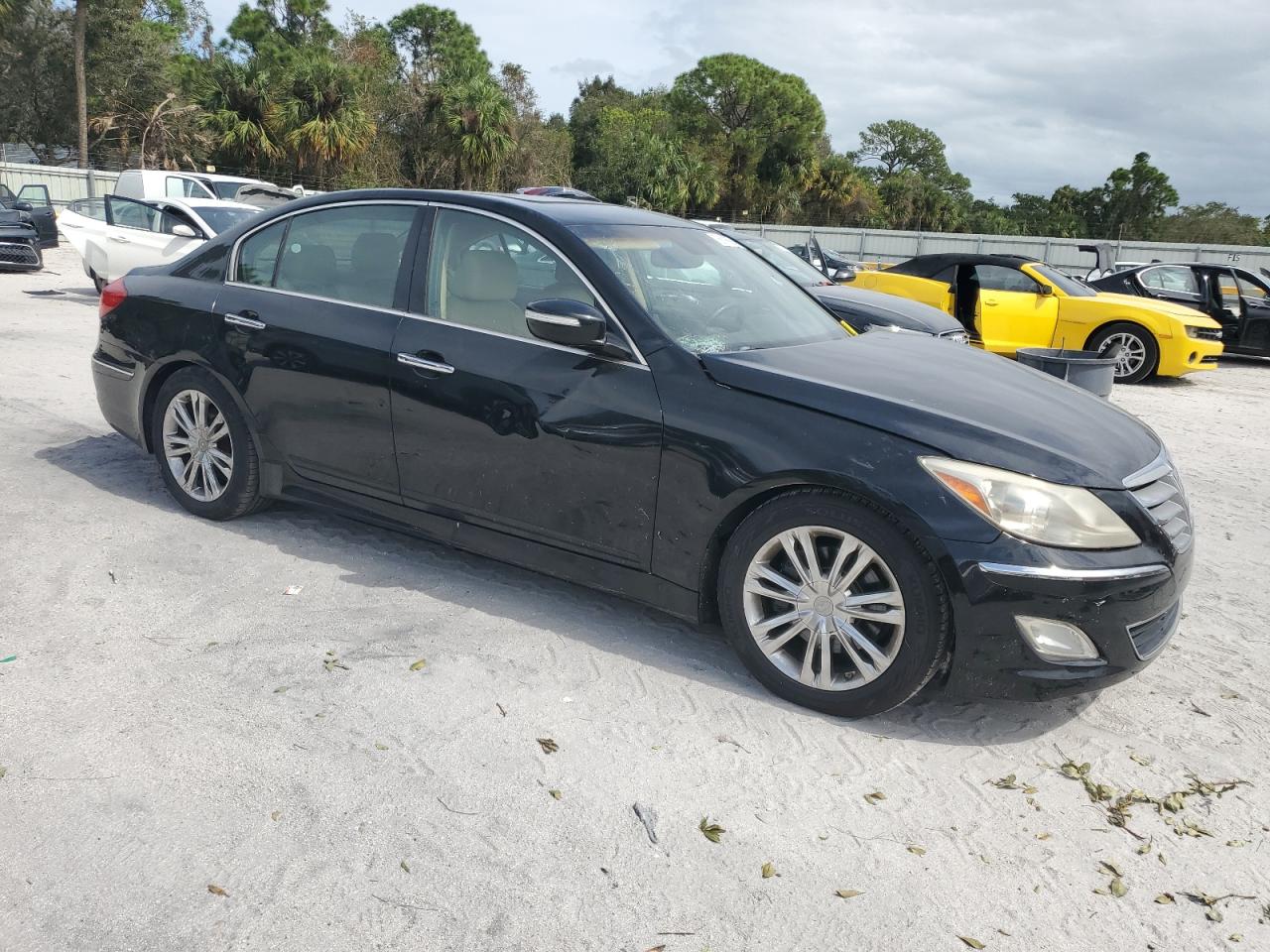 2012 Hyundai Genesis - Image 4