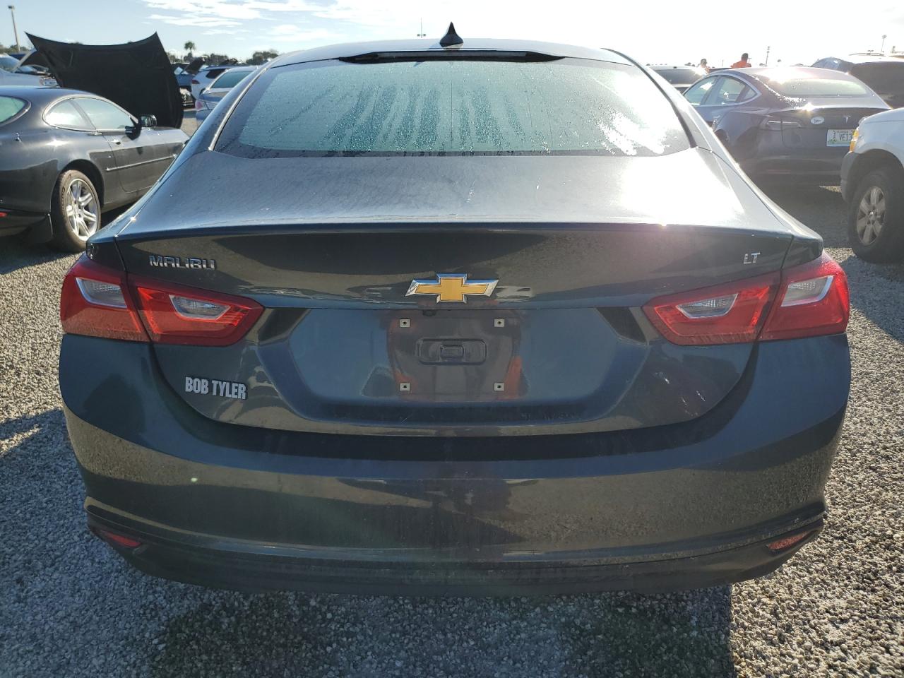 1G1ZD5ST8JF143723 2018 Chevrolet Malibu Lt