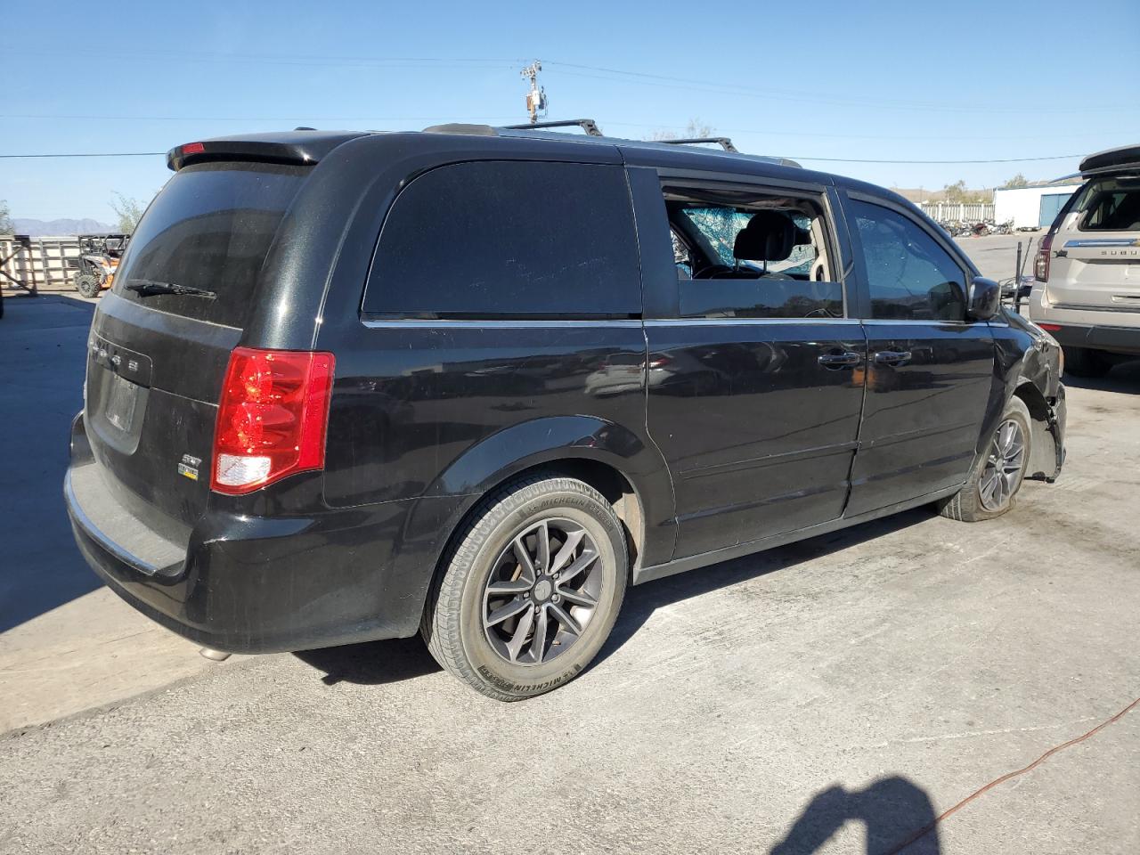 VIN 2C4RDGCGXHR847767 2017 DODGE CARAVAN no.3