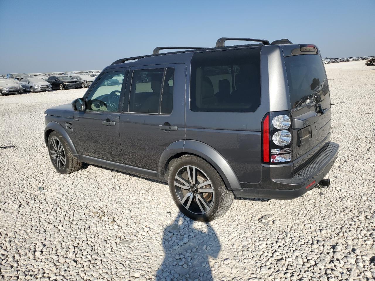 2016 Land Rover LR4 - Image 2