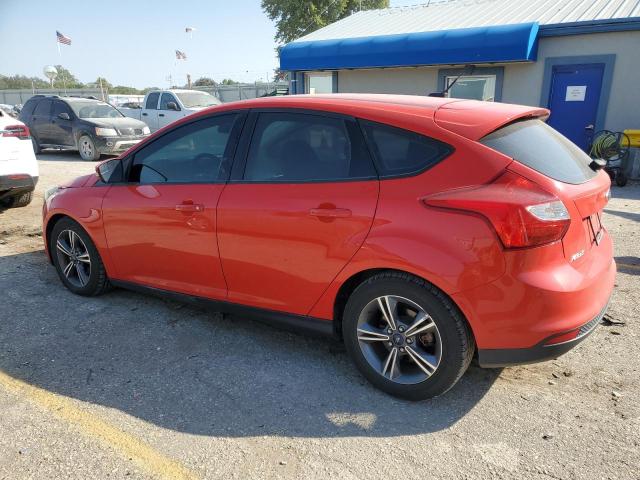  FORD FOCUS 2014 Красный