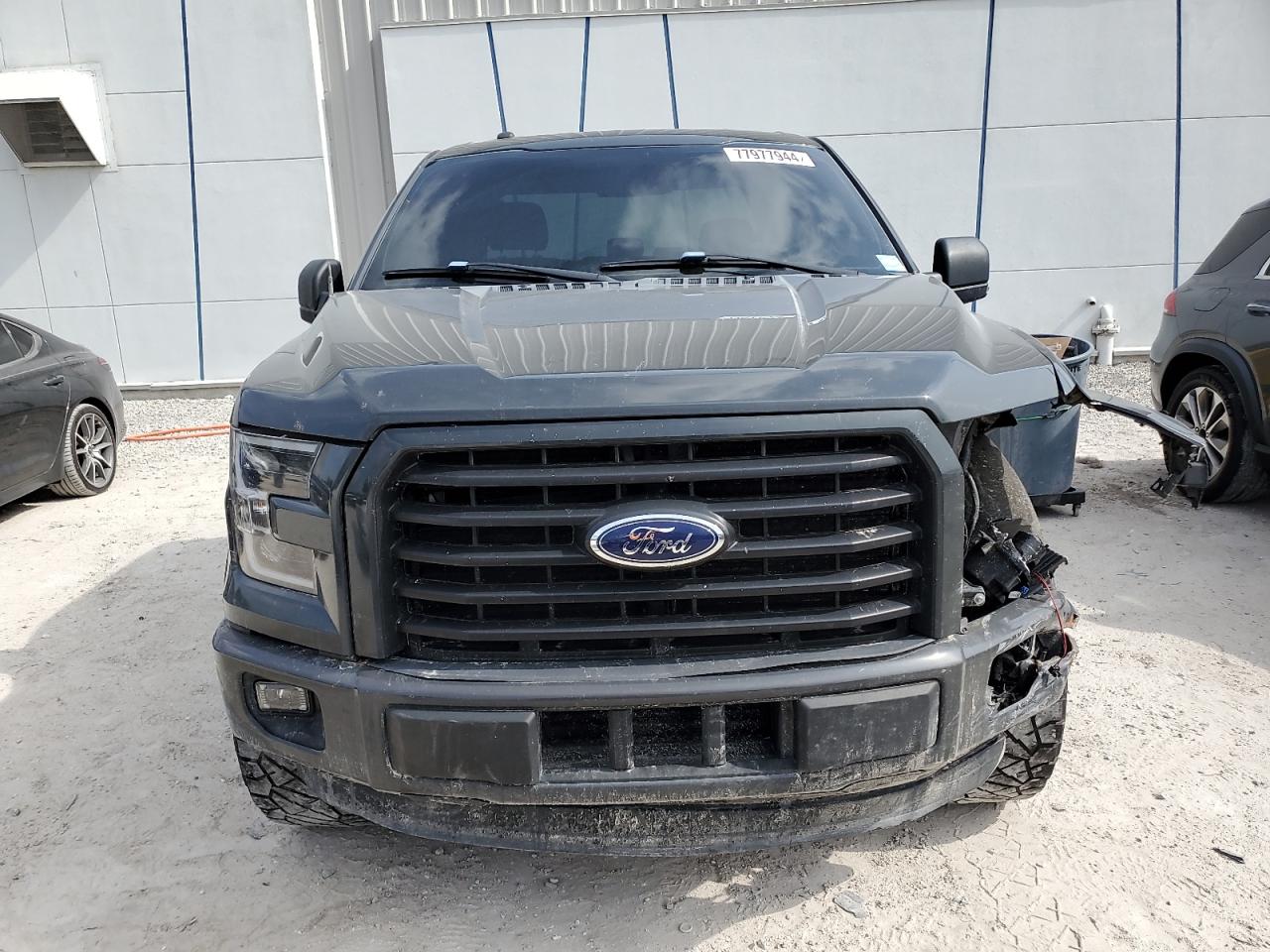 2016 Ford F-150 - Image 5